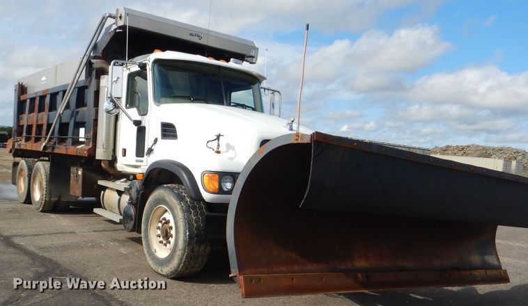 image for item DG4938 2004 Mack Granite dump truck