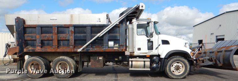 image for item DG4938 2004 Mack Granite dump truck