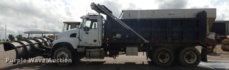 image for item DG4938 2004 Mack Granite dump truck