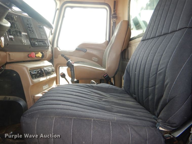 image for item DG4938 2004 Mack Granite dump truck