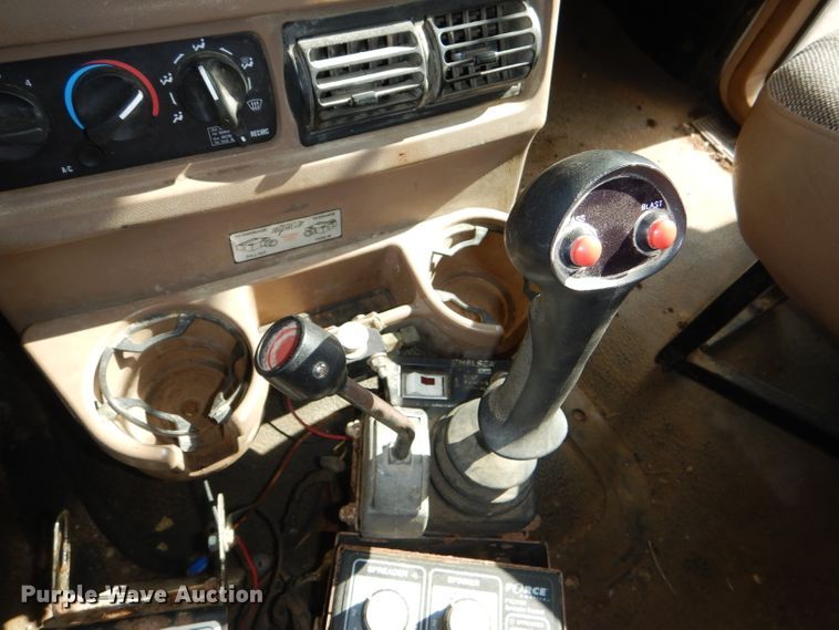 image for item DG4938 2004 Mack Granite dump truck