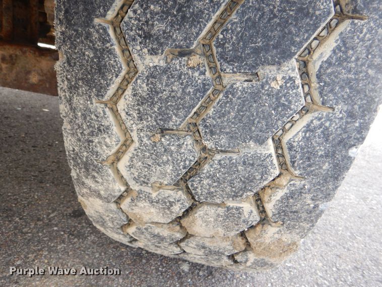 image for item DG4938 2004 Mack Granite dump truck