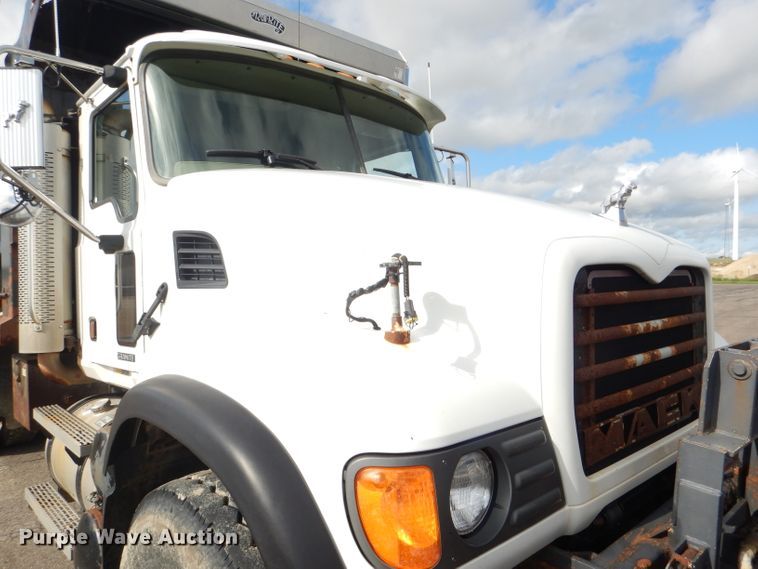 image for item DG4938 2004 Mack Granite dump truck