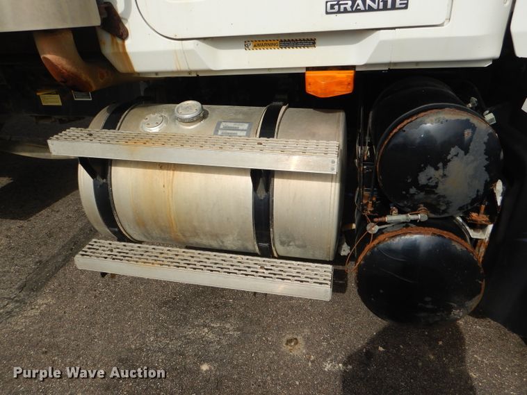 image for item DG4938 2004 Mack Granite dump truck