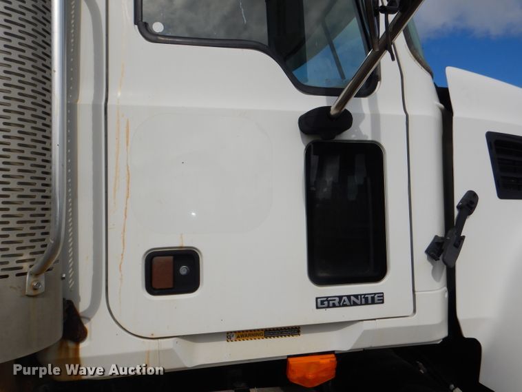 image for item DG4938 2004 Mack Granite dump truck