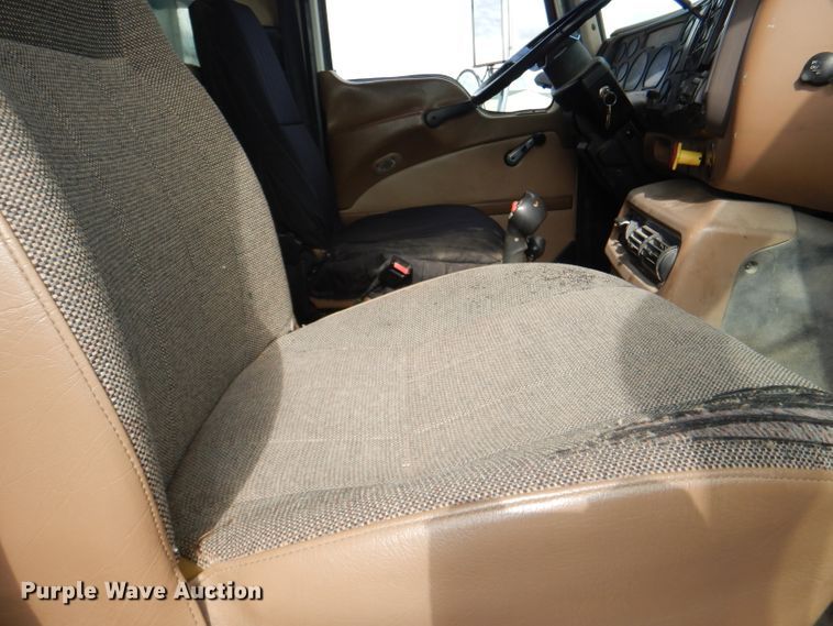 image for item DG4938 2004 Mack Granite dump truck