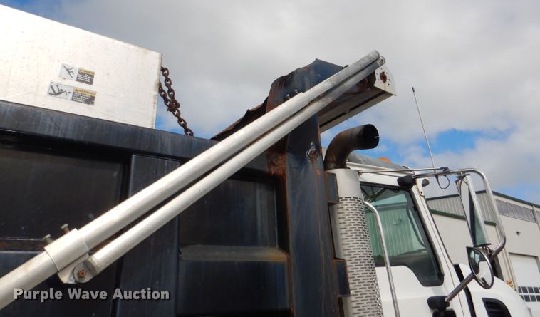 image for item DG4938 2004 Mack Granite dump truck