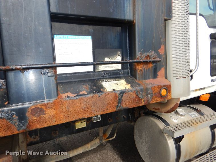 image for item DG4938 2004 Mack Granite dump truck