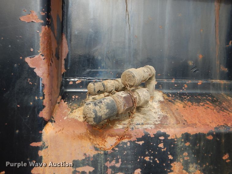 image for item DG4938 2004 Mack Granite dump truck