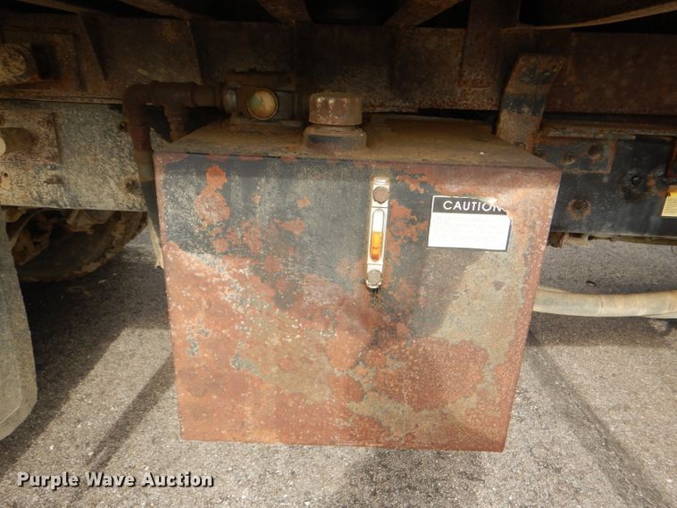 image for item DG4938 2004 Mack Granite dump truck