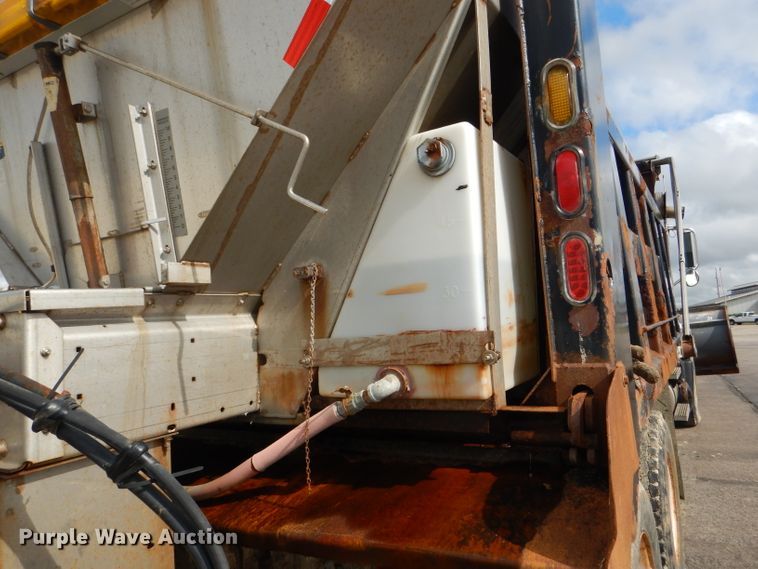 image for item DG4938 2004 Mack Granite dump truck