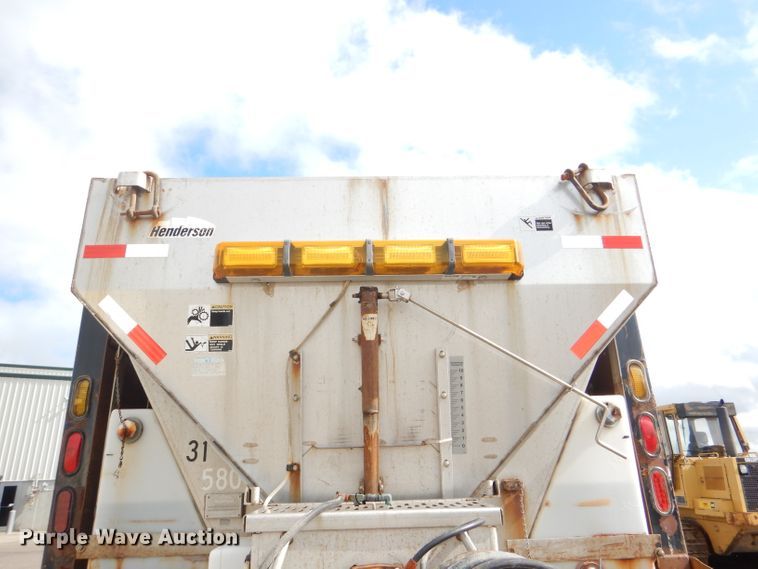 image for item DG4938 2004 Mack Granite dump truck