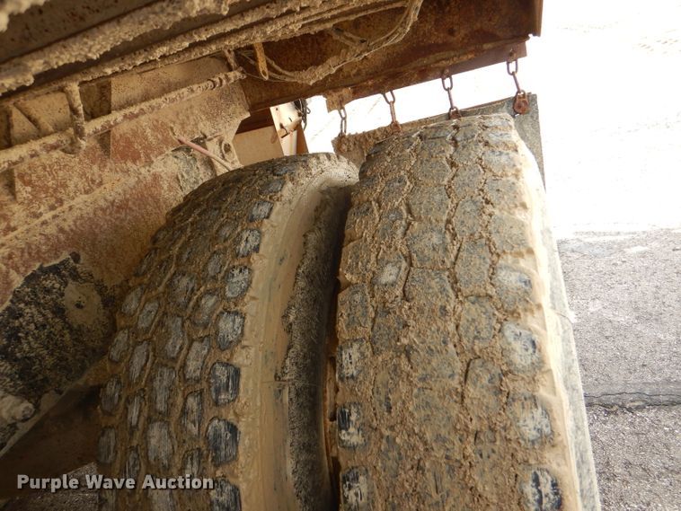 image for item DG4938 2004 Mack Granite dump truck