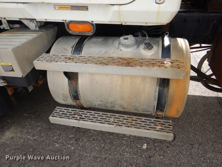 image for item DG4938 2004 Mack Granite dump truck