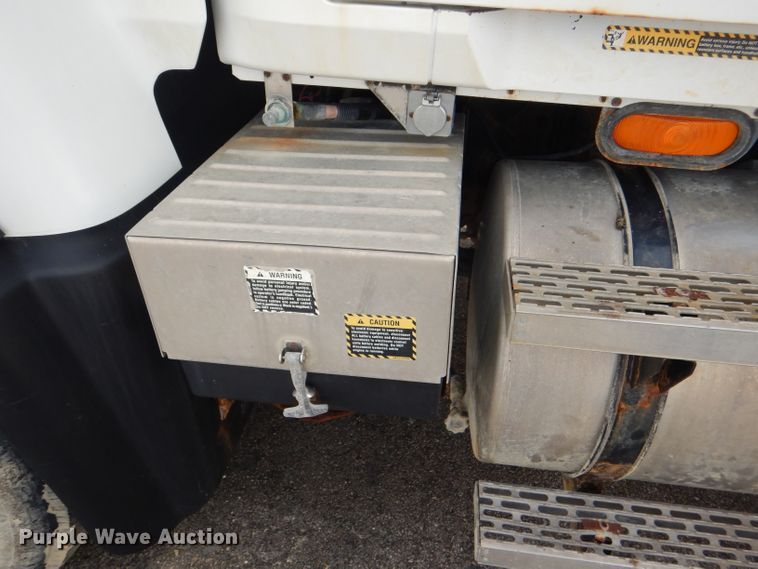 image for item DG4938 2004 Mack Granite dump truck