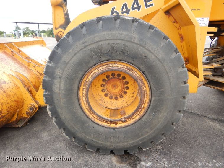 image for item DG4940 1990 John Deere 644E wheel loader