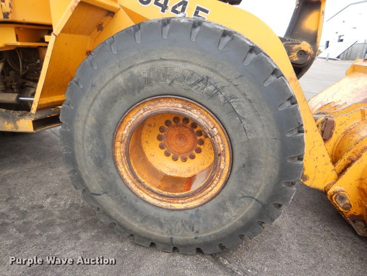 image for item DG4940 1990 John Deere 644E wheel loader