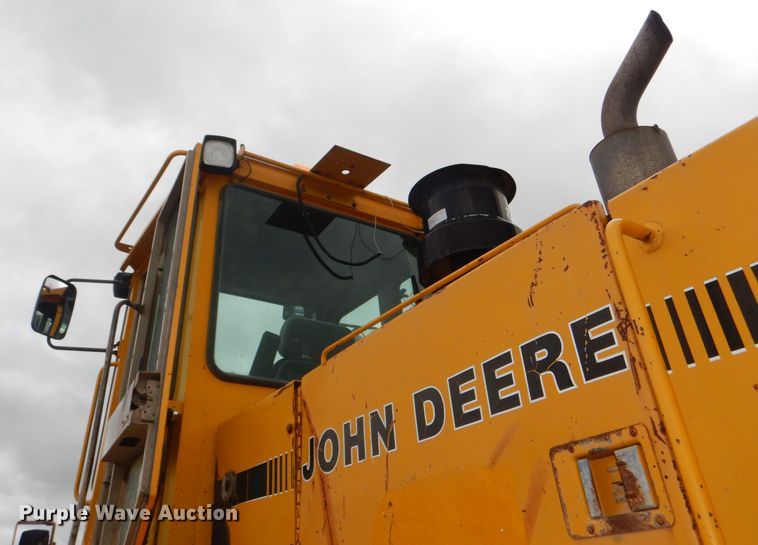 image for item DG4940 1990 John Deere 644E wheel loader