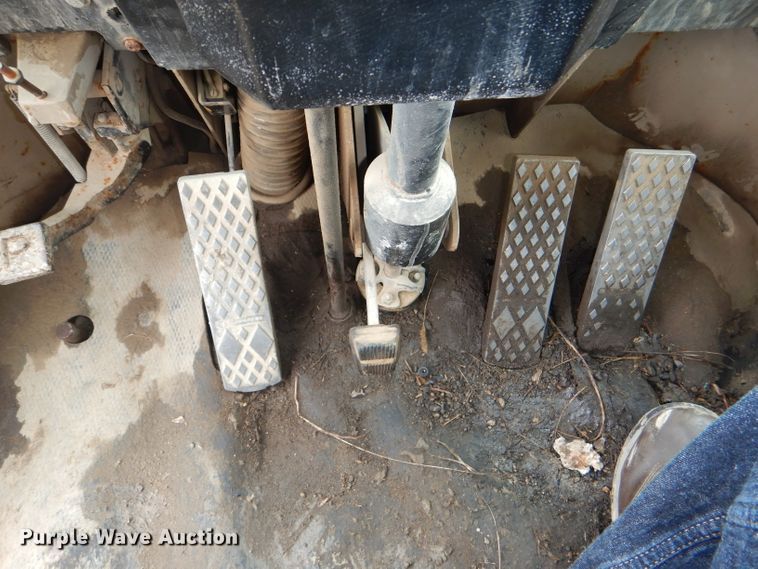 image for item DG4940 1990 John Deere 644E wheel loader