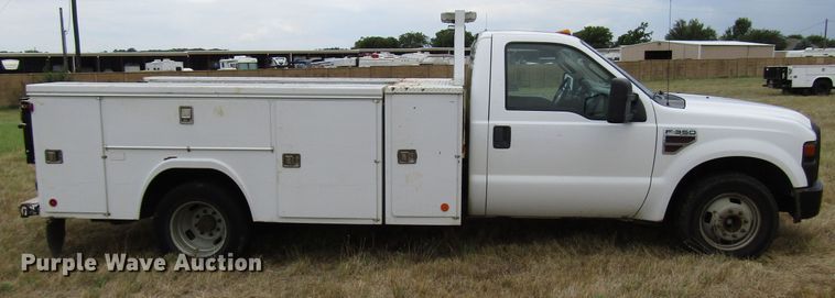 image for item DG8008 2009 Ford F350 Super Duty utility bed pickup truck