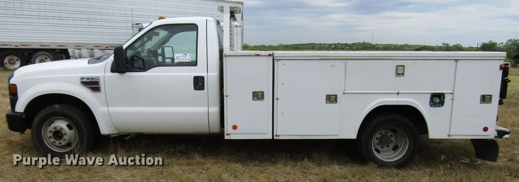 image for item DG8008 2009 Ford F350 Super Duty utility bed pickup truck