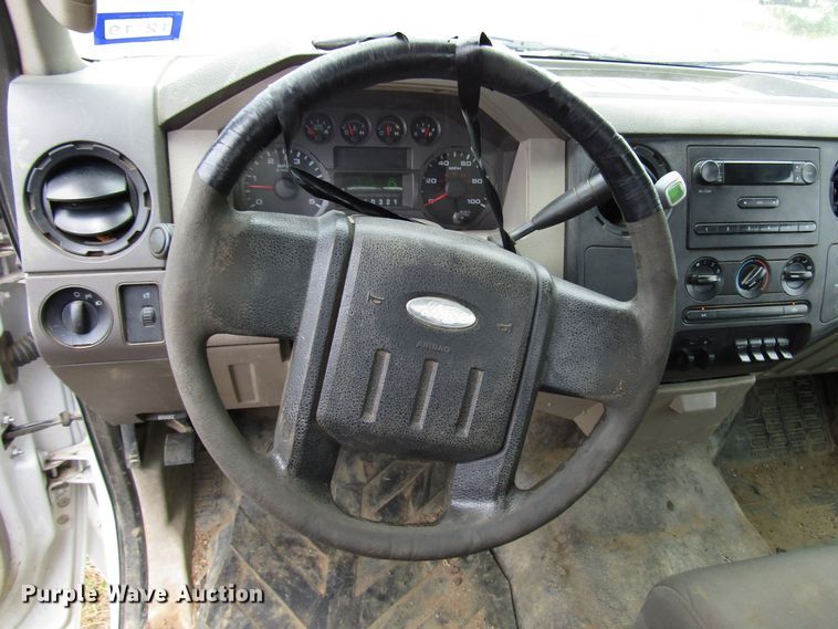 image for item DG8008 2009 Ford F350 Super Duty utility bed pickup truck