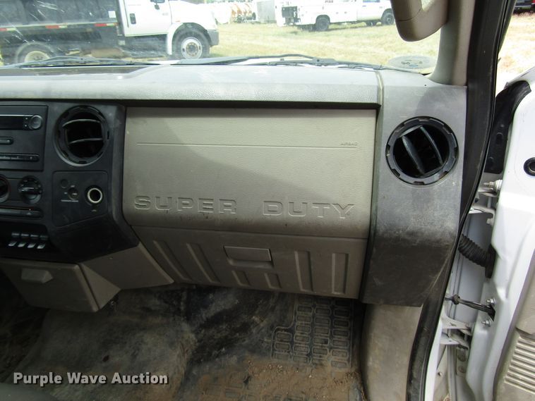 image for item DG8008 2009 Ford F350 Super Duty utility bed pickup truck