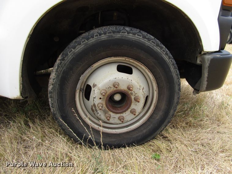 image for item DG8008 2009 Ford F350 Super Duty utility bed pickup truck