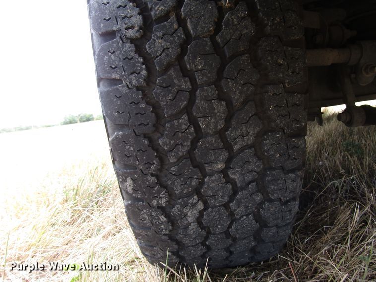 image for item DG8008 2009 Ford F350 Super Duty utility bed pickup truck