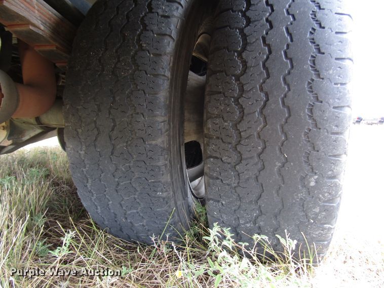 image for item DG8008 2009 Ford F350 Super Duty utility bed pickup truck