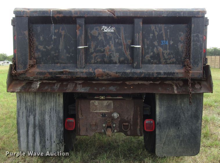 image for item DG8009 2003 International 4400 dump truck