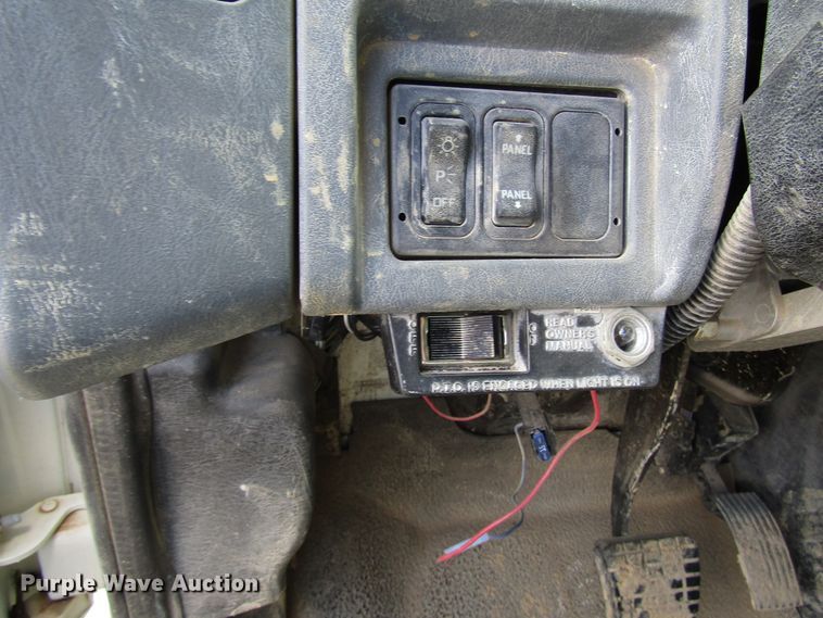 image for item DG8009 2003 International 4400 dump truck