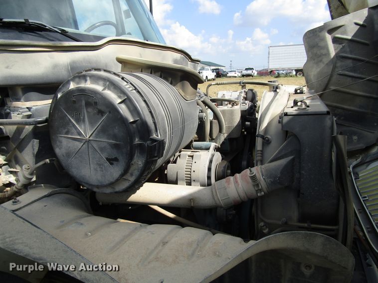 image for item DG8009 2003 International 4400 dump truck