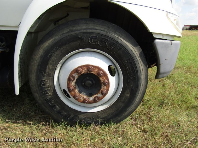 image for item DG8009 2003 International 4400 dump truck