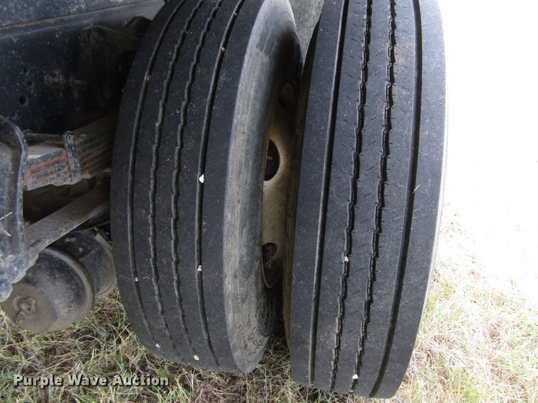 image for item DG8009 2003 International 4400 dump truck