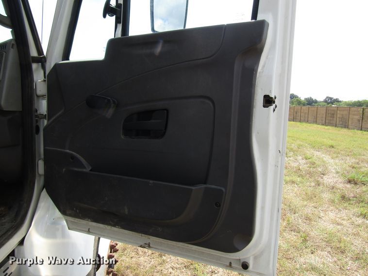 image for item DG8012 2008 International WorkStar 7300 dump truck
