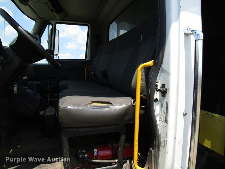 image for item DG8022 2009 International WorkStar 7400 dump truck