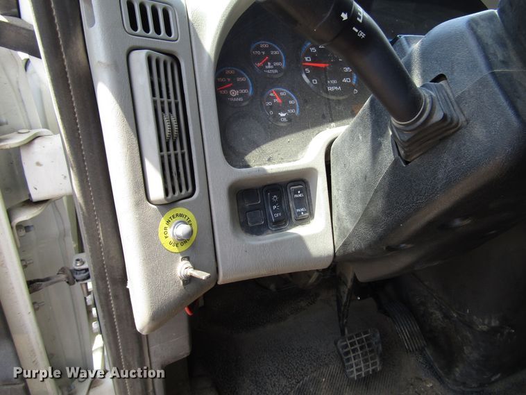 image for item DG8022 2009 International WorkStar 7400 dump truck