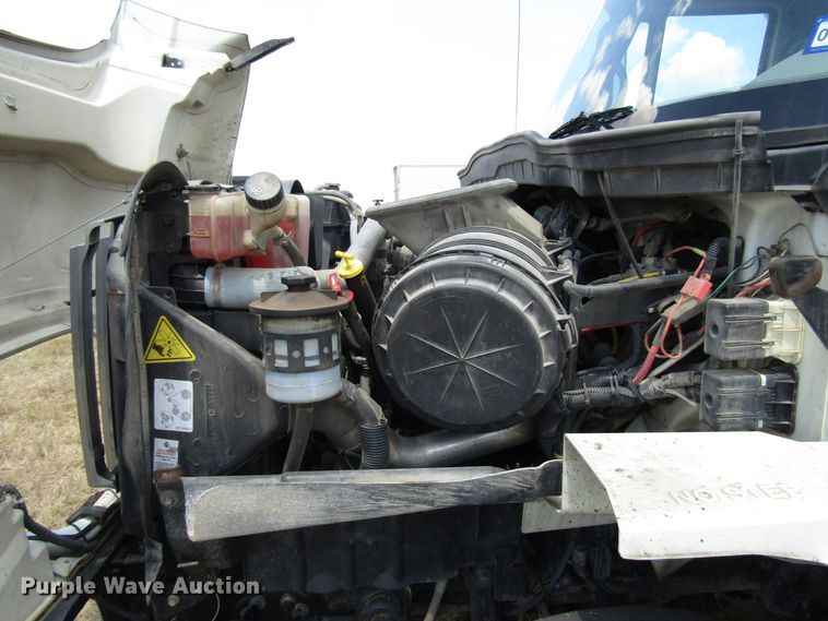 image for item DG8022 2009 International WorkStar 7400 dump truck
