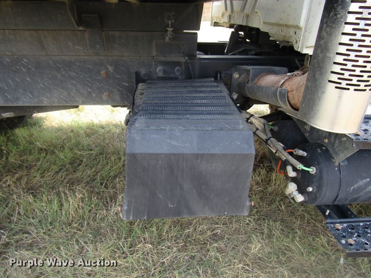 image for item DG8022 2009 International WorkStar 7400 dump truck