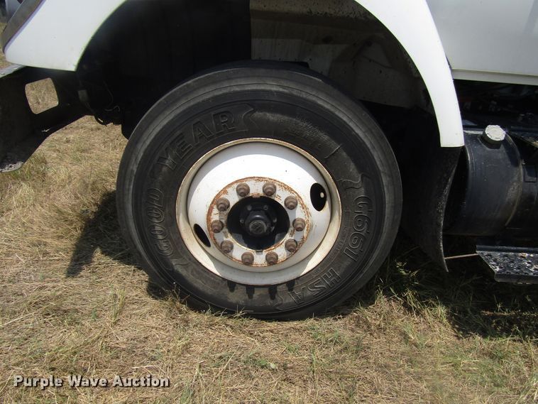 image for item DG8022 2009 International WorkStar 7400 dump truck