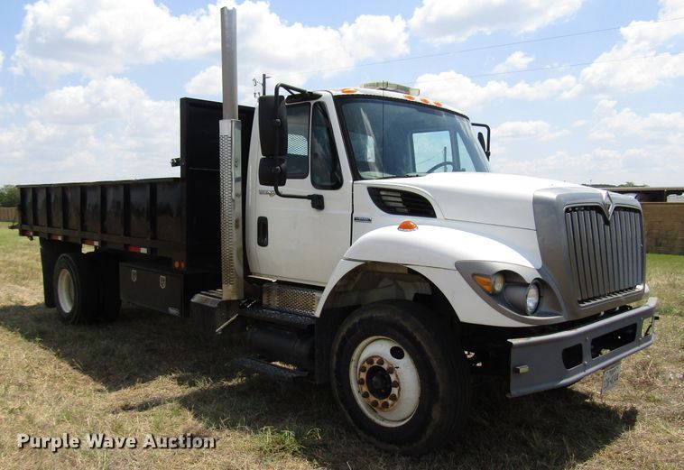 image for item DG8024 2008 International WorkStar 7300 dump truck