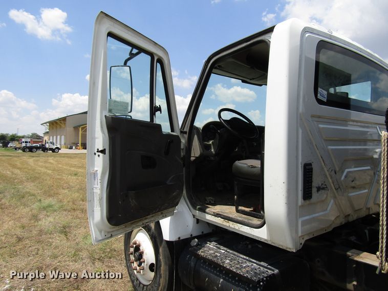 image for item DG8024 2008 International WorkStar 7300 dump truck