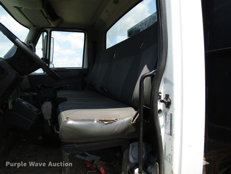 image for item DG8024 2008 International WorkStar 7300 dump truck