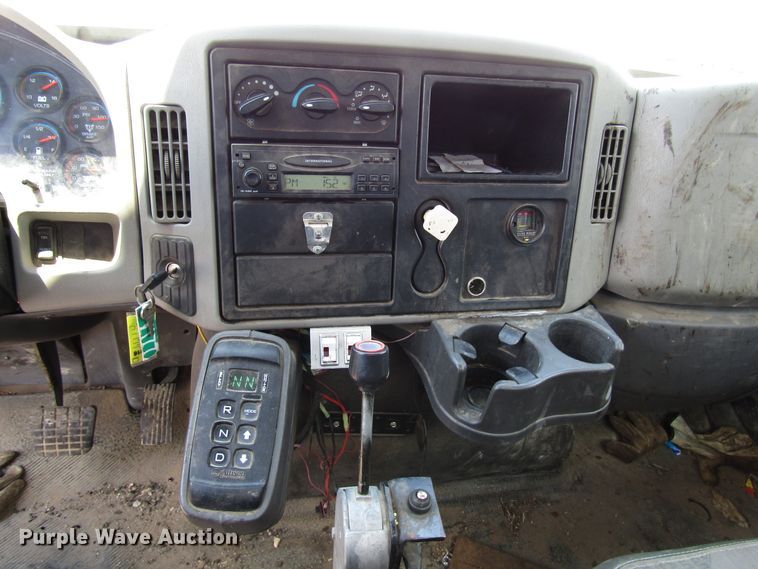 image for item DG8024 2008 International WorkStar 7300 dump truck