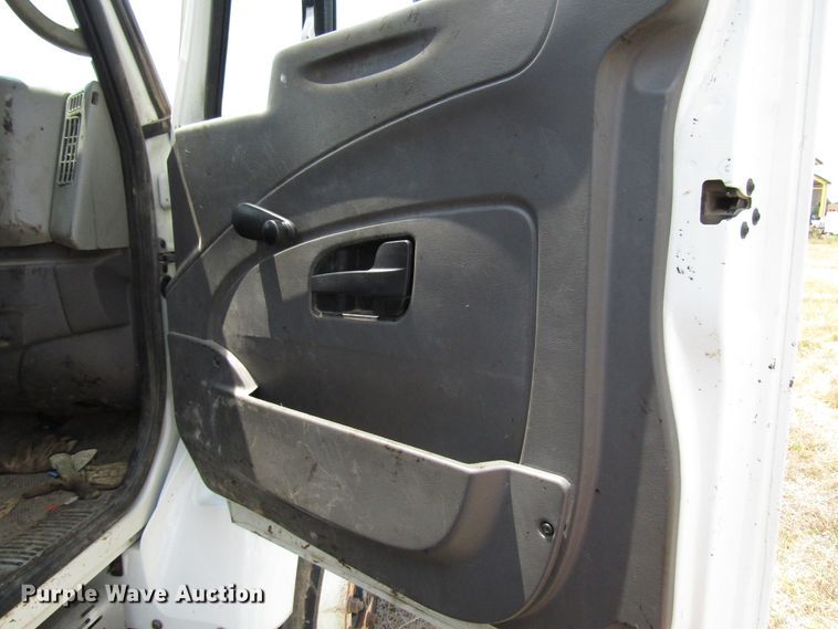 image for item DG8024 2008 International WorkStar 7300 dump truck