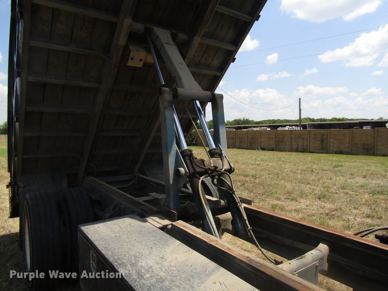 image for item DG8024 2008 International WorkStar 7300 dump truck