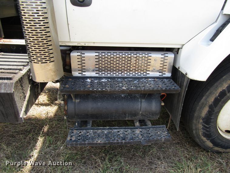 image for item DG8024 2008 International WorkStar 7300 dump truck