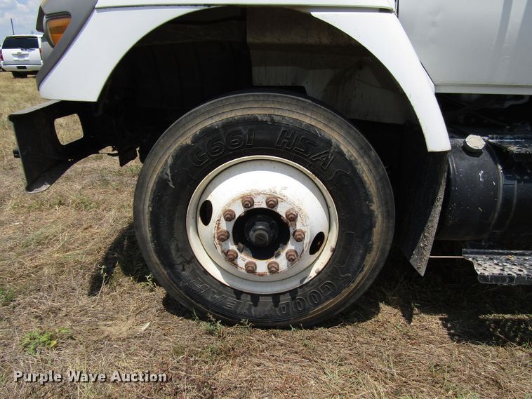 image for item DG8024 2008 International WorkStar 7300 dump truck