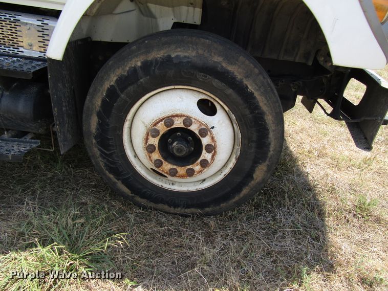 image for item DG8024 2008 International WorkStar 7300 dump truck